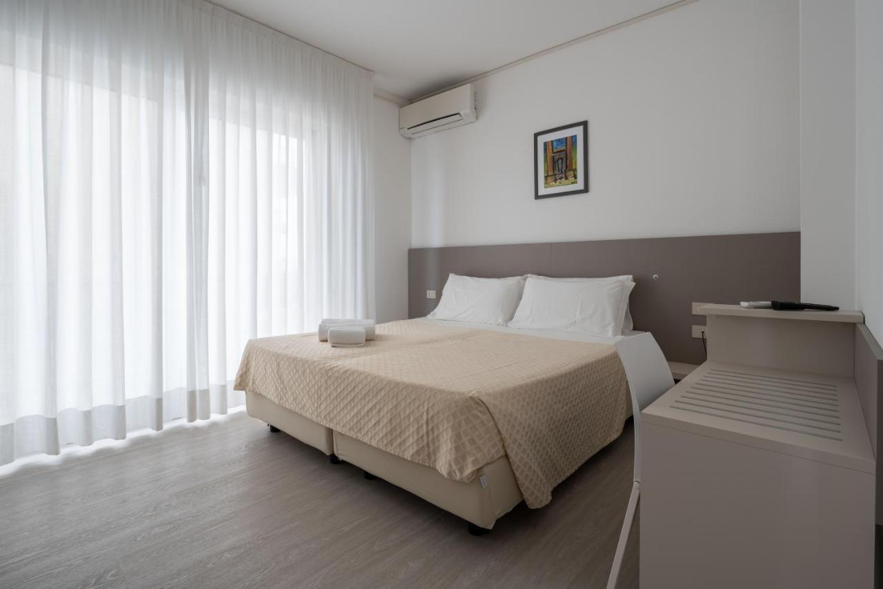 Hotel Boston 3 Stelle Superior Frontemare Lido di Jesolo Buitenkant foto