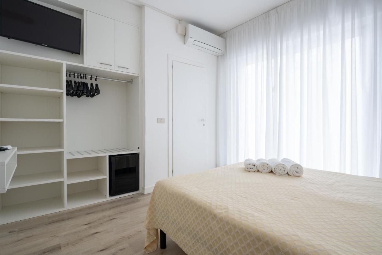 Hotel Boston 3 Stelle Superior Frontemare Lido di Jesolo Buitenkant foto